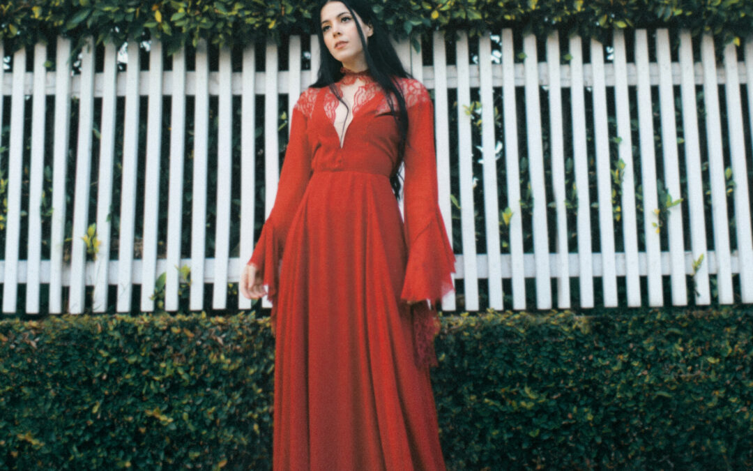 Indie-pop Artist Luna Shadows Delivers Shimmering Carefree Single, ‘heroine’