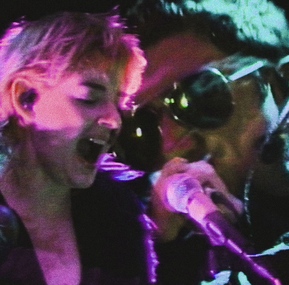 Grecco Romank Star In LIVE MUSIC BAR