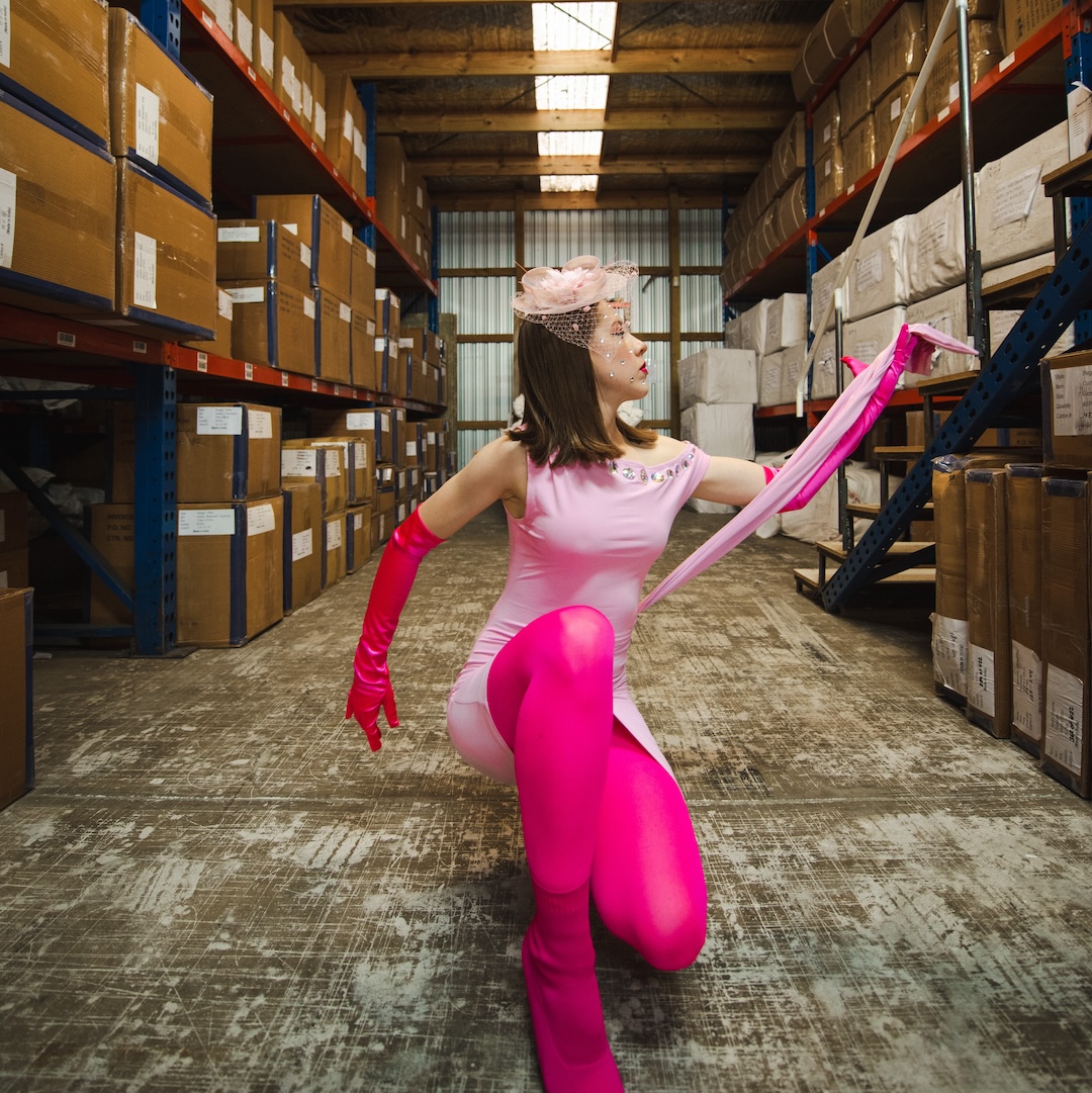 Frau Knotz Khepri Single