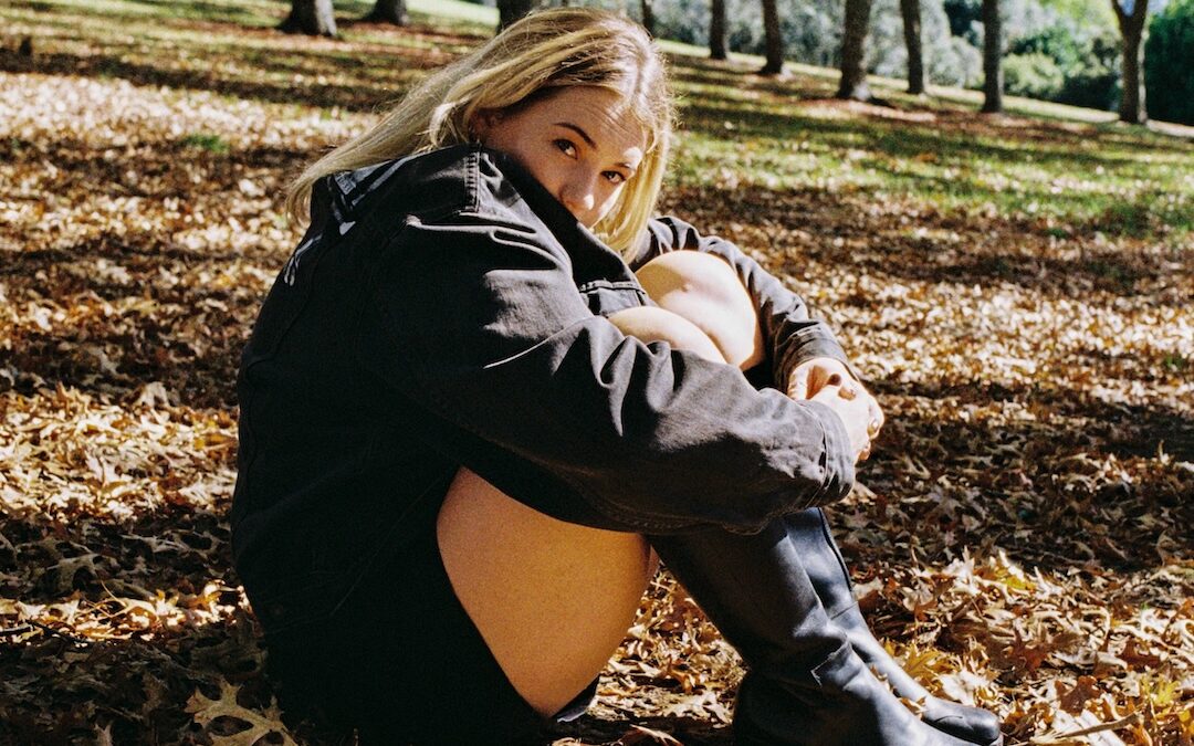 Zoë Vera Releases ‘Twelve Feet Under’, the Second Single from Upcoming EP Live Harder