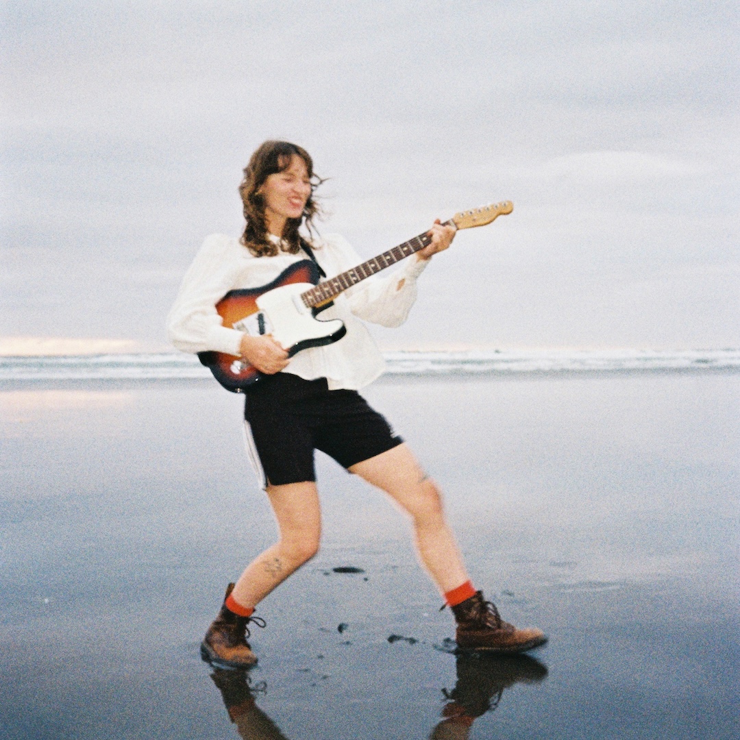 NZ Indie Rock & Chamber Pop Artist Evie Bamford Releases Debut EP <em>Now Rising, Now Falling</em>