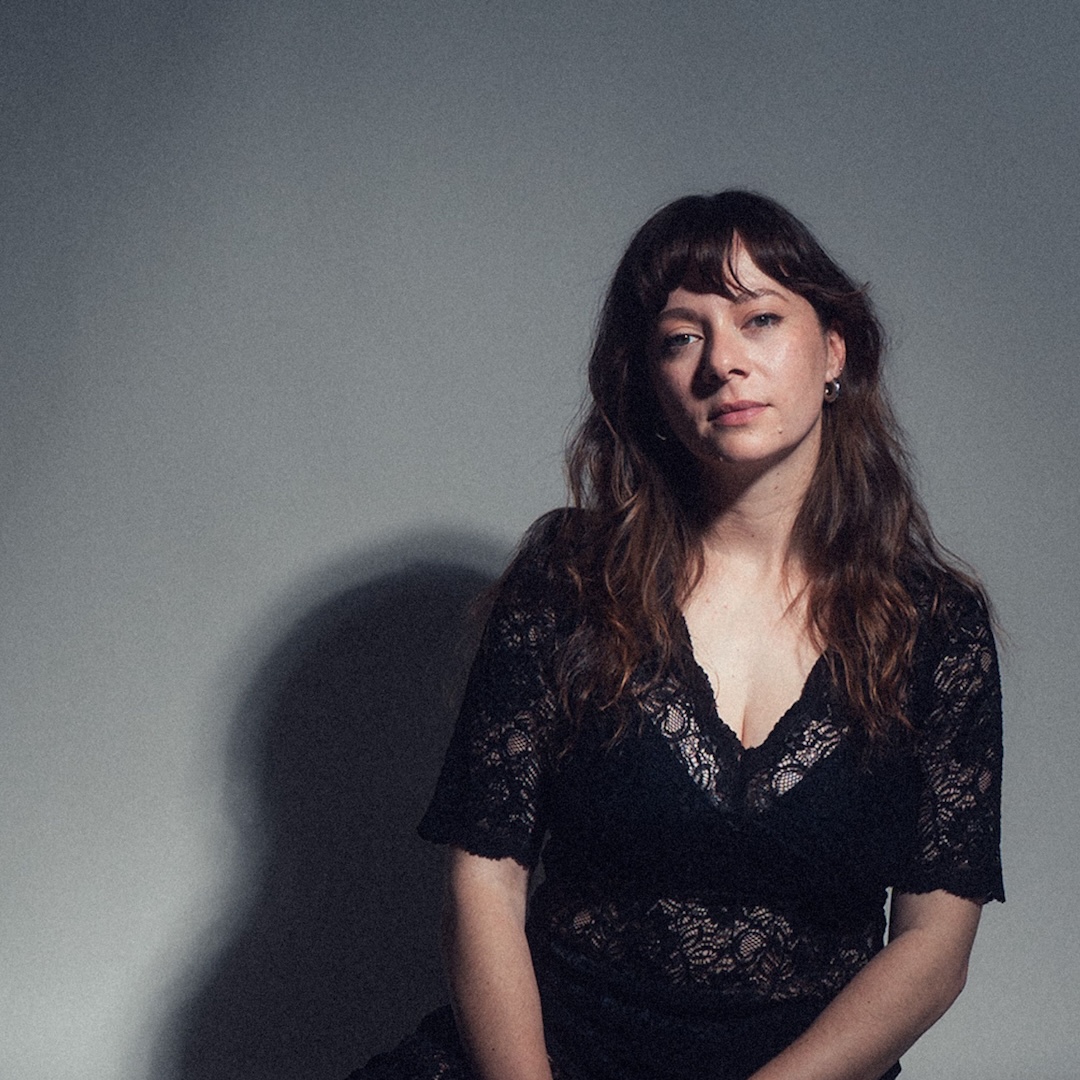 Sophie Aston Releases Atmospheric New Alt-Rock Single ‘Indigo’