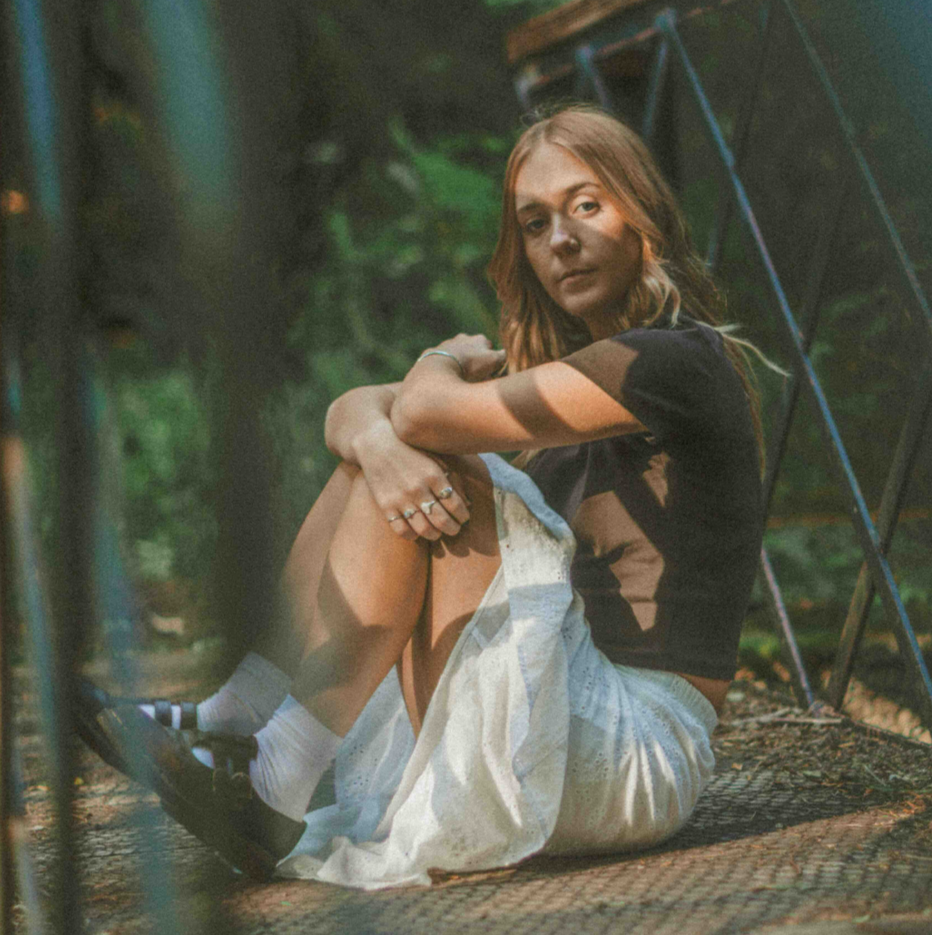 Indie-Folk Singer/Songwriter Becca Caffyn Welcomes New Era with Stunning Track ‘Caroline’