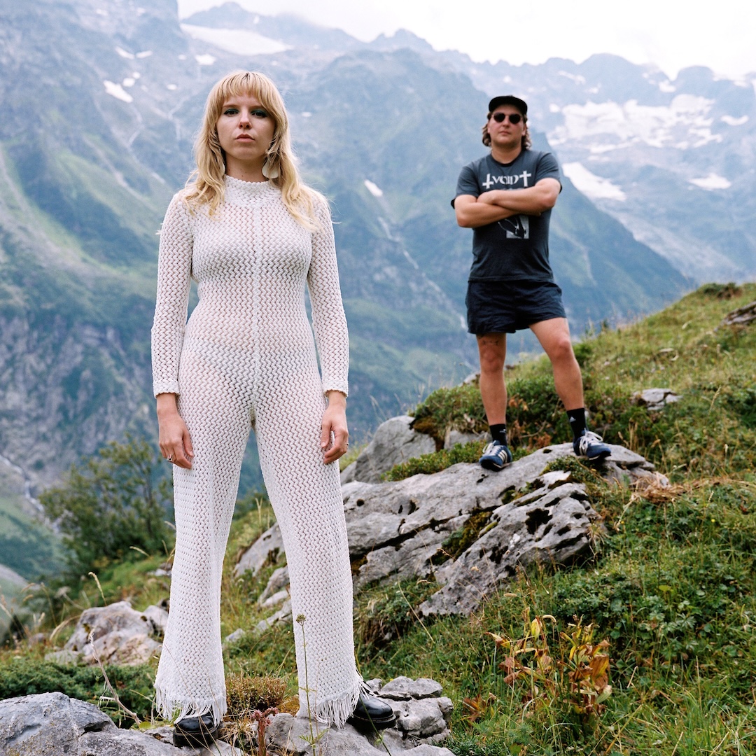 Earth Tongue Release New Single & Video ‘Dimly Lit Cadaver’